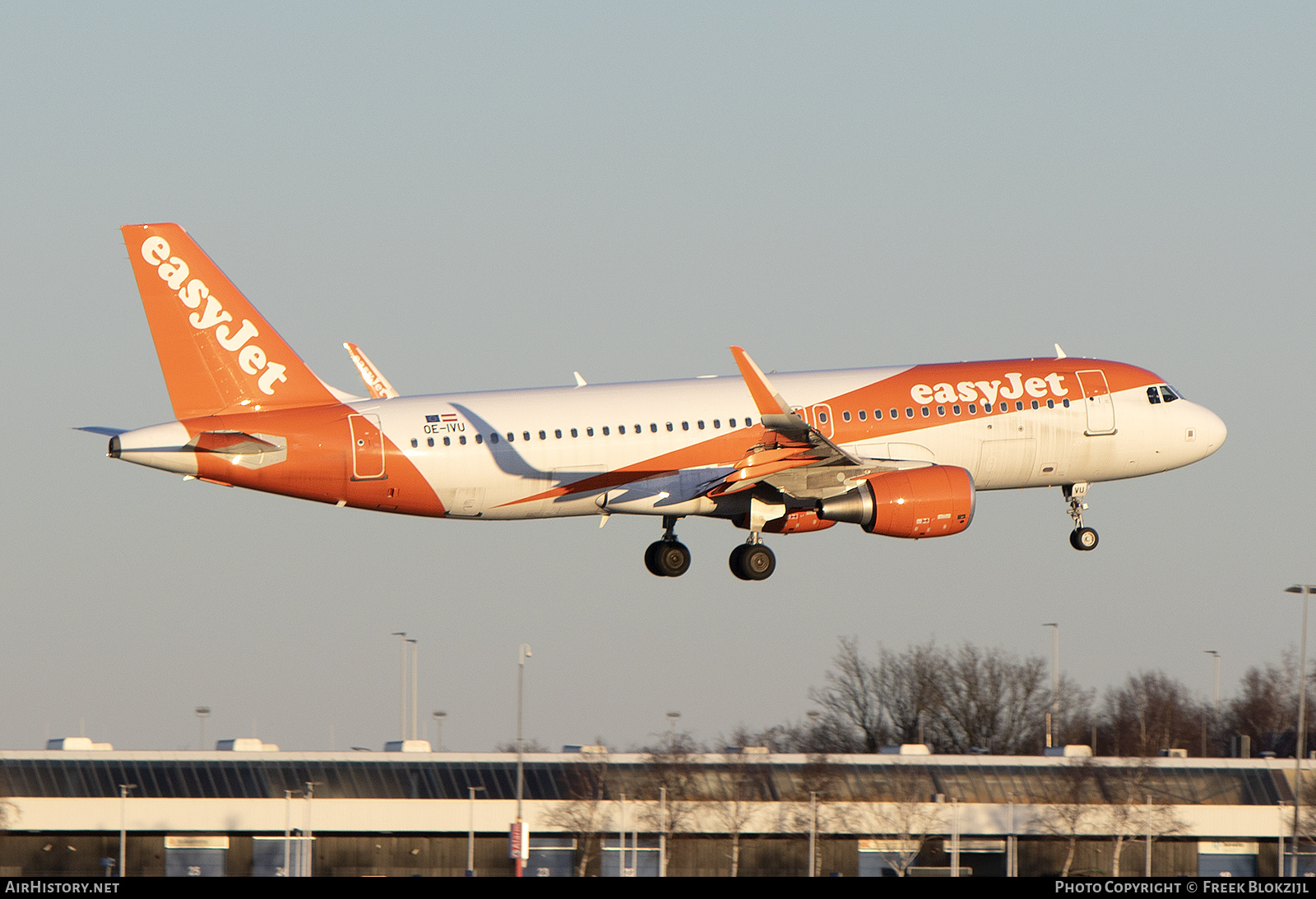 Aircraft Photo of OE-IVU | Airbus A320-214 | EasyJet | AirHistory.net #426343