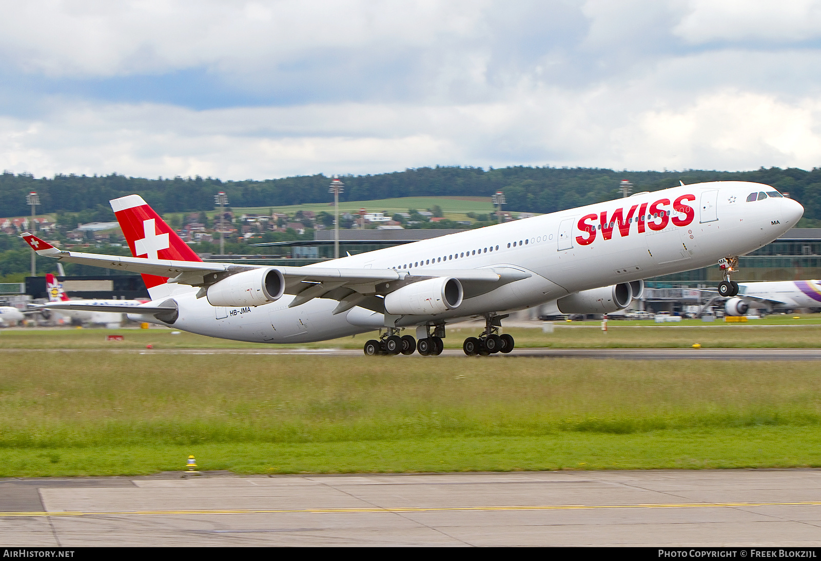 Aircraft Photo of HB-JMA | Airbus A340-313 | Swiss International Air Lines | AirHistory.net #426409