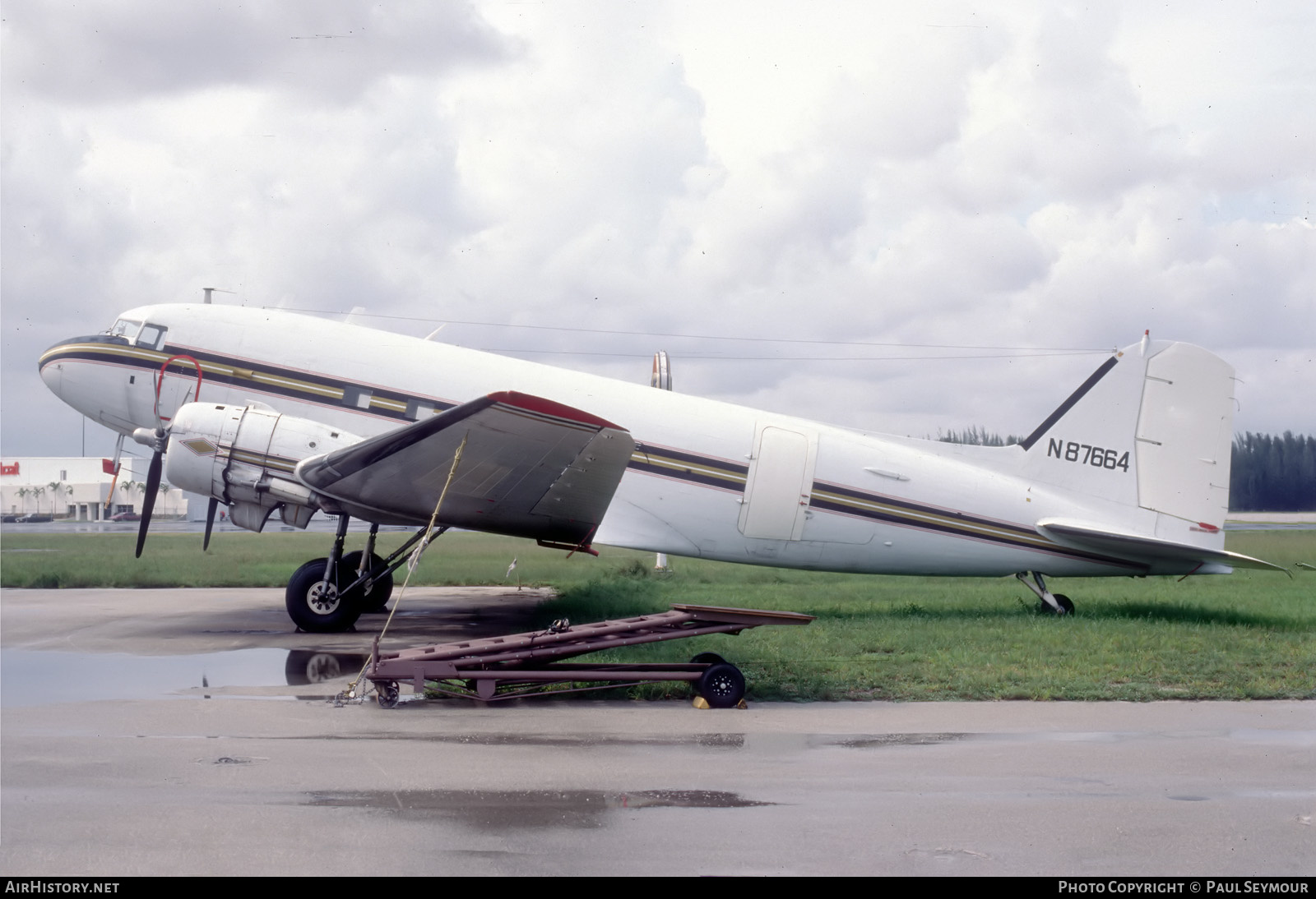 Aircraft Photo of N87664 | Douglas C-47D Skytrain | AirHistory.net #426458