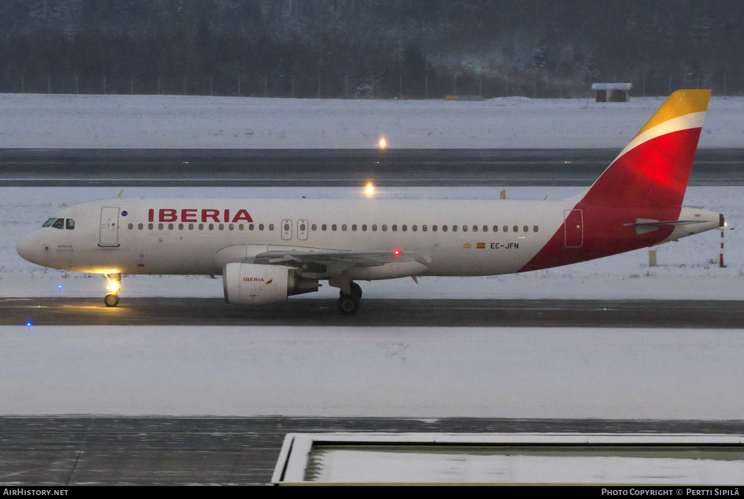 Aircraft Photo of EC-JFN | Airbus A320-214 | Iberia | AirHistory.net #426587