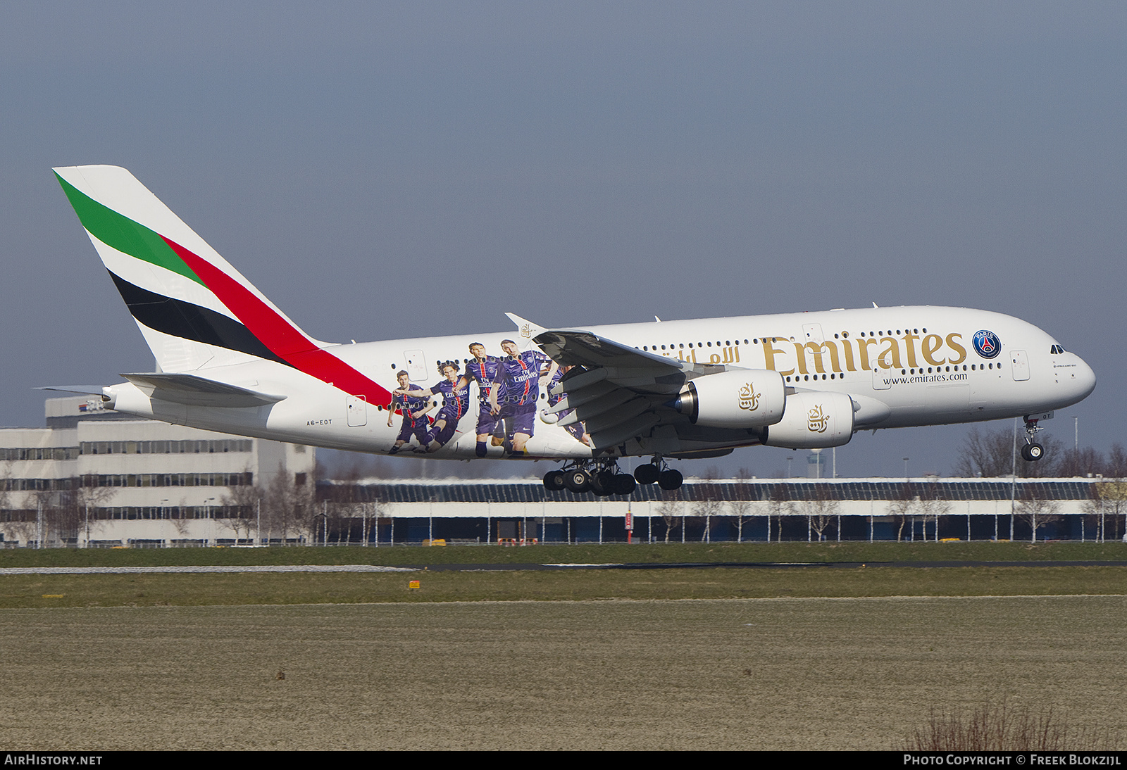 Aircraft Photo of A6-EOT | Airbus A380-861 | Emirates | AirHistory.net #426635