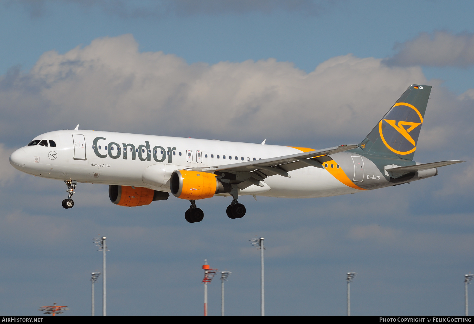 Aircraft Photo of D-AICD | Airbus A320-212 | Condor Flugdienst | AirHistory.net #426684