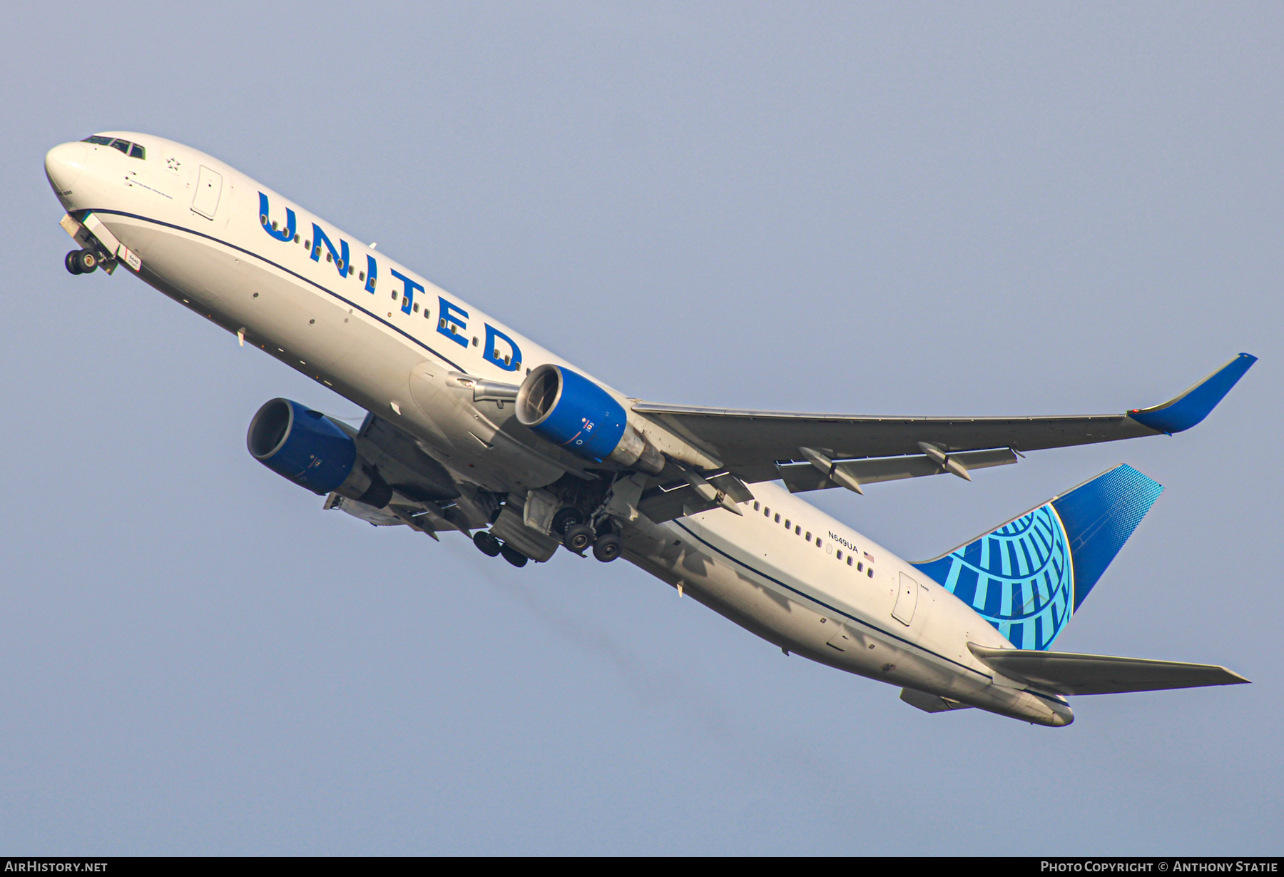 Aircraft Photo of N649UA | Boeing 767-322/ER | United Airlines | AirHistory.net #426690