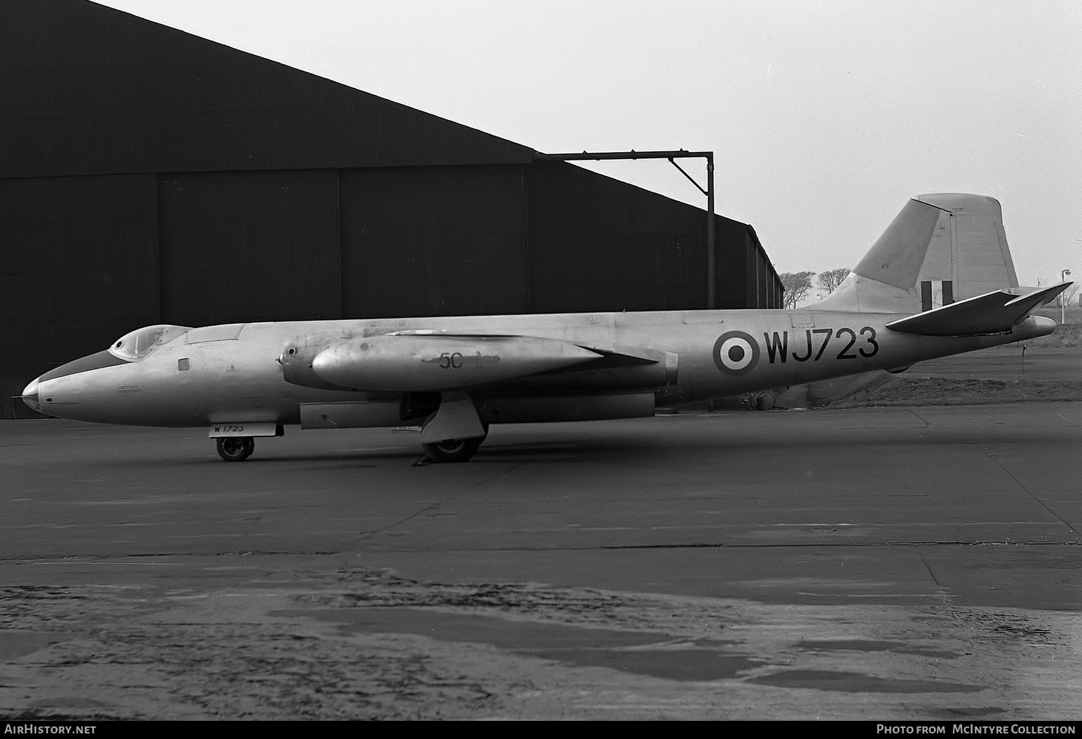 Aircraft Photo of WJ723 | English Electric Canberra B2 | UK - Air Force | AirHistory.net #426693