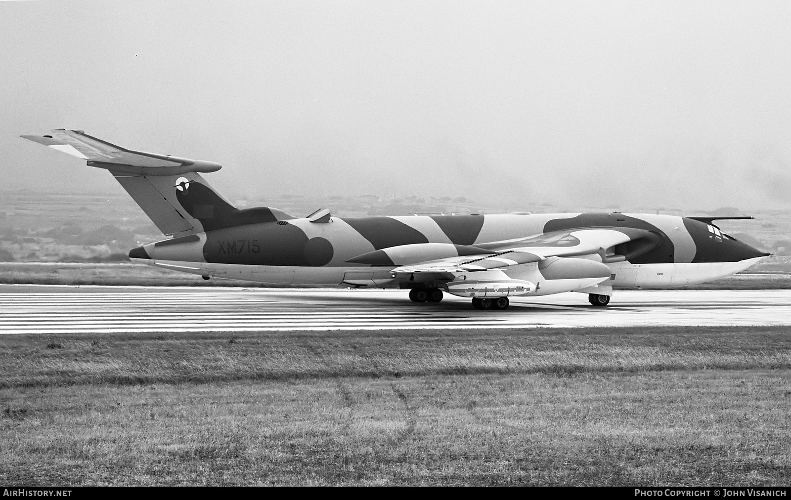 Aircraft Photo of XM715 | Handley Page HP-80 Victor K2 | UK - Air Force | AirHistory.net #426709