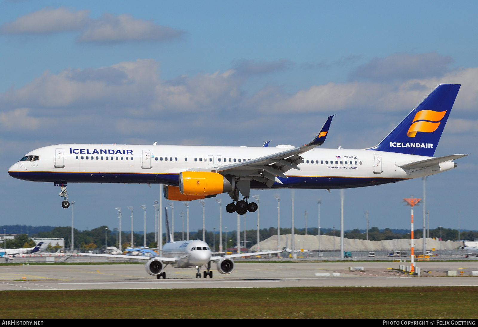 Aircraft Photo of TF-FIK | Boeing 757-256 | Icelandair | AirHistory.net #426729