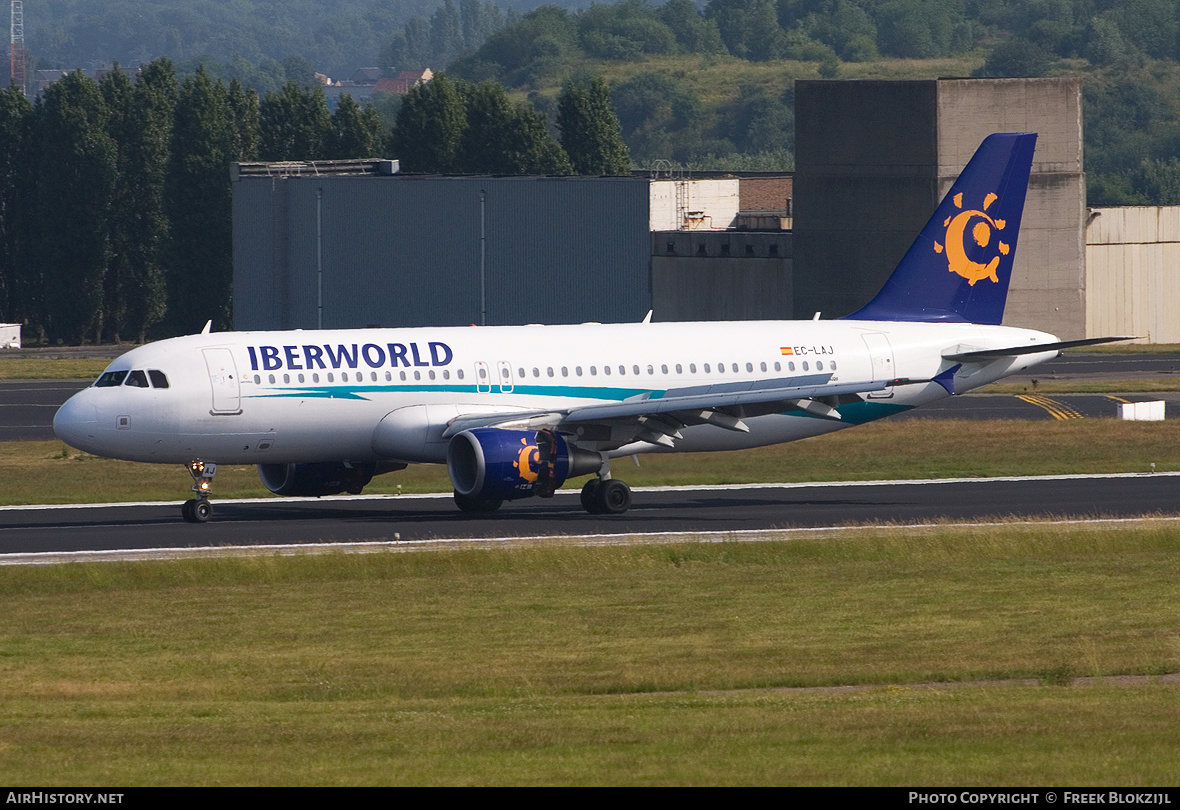 Aircraft Photo of EC-LAJ | Airbus A320-214 | Iberworld Airlines | AirHistory.net #426809