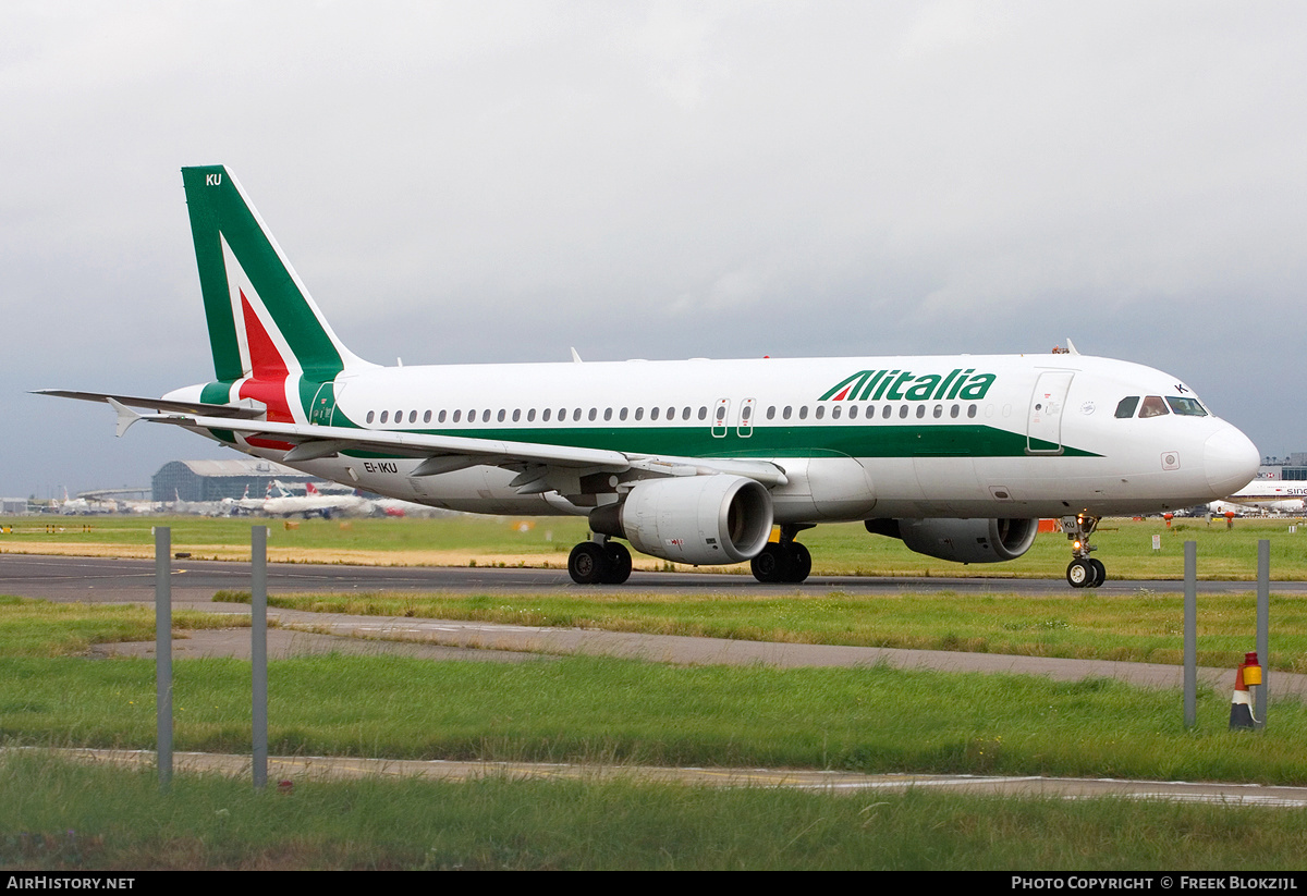 Aircraft Photo of EI-IKU | Airbus A320-214 | Alitalia | AirHistory.net #426831