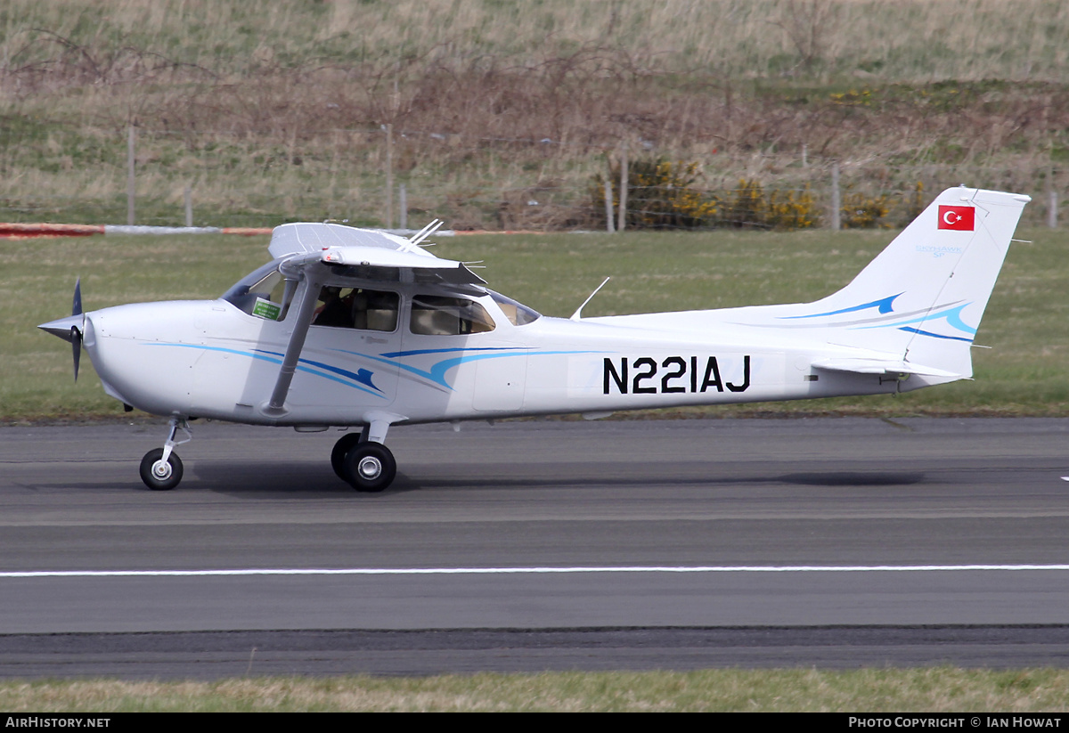 Aircraft Photo of N221AJ | Cessna 172S Skyhawk SP | AirHistory.net #426846