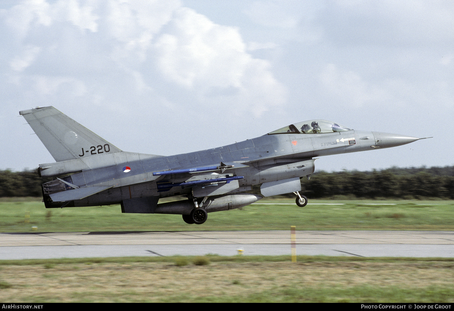Aircraft Photo of J-220 | General Dynamics F-16A Fighting Falcon | Netherlands - Air Force | AirHistory.net #426900