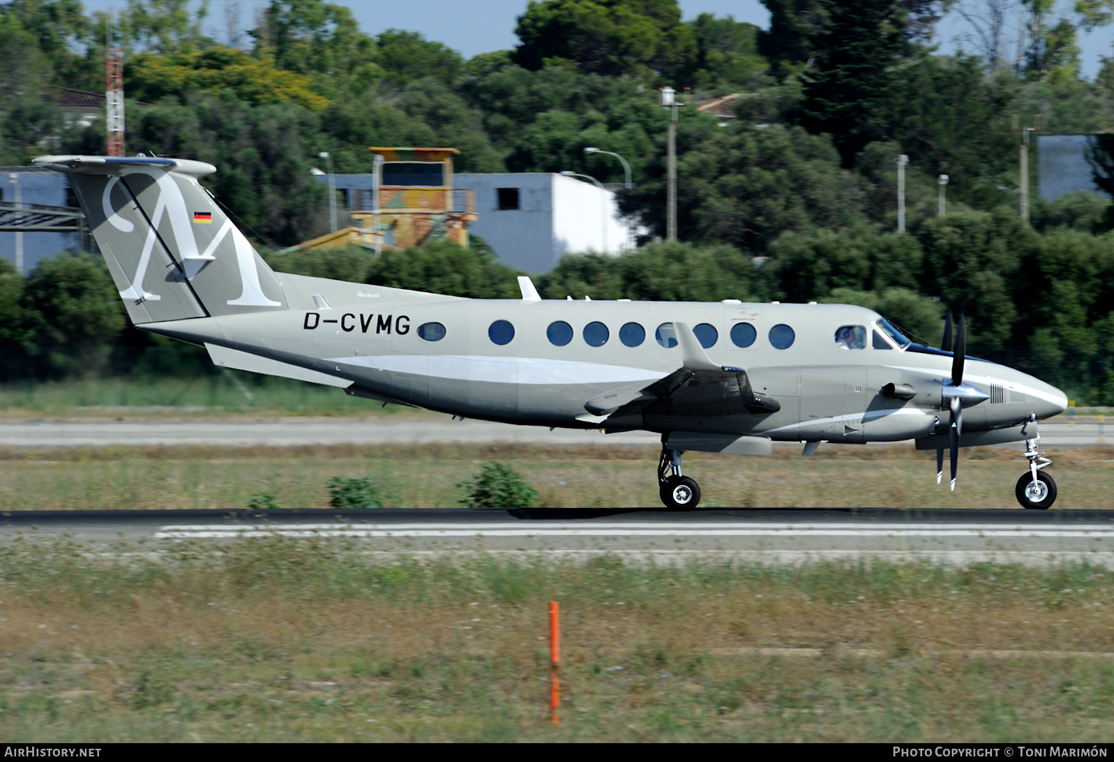 Aircraft Photo of D-CVMG | Beechcraft 350i King Air (B300) | AirHistory.net #427096