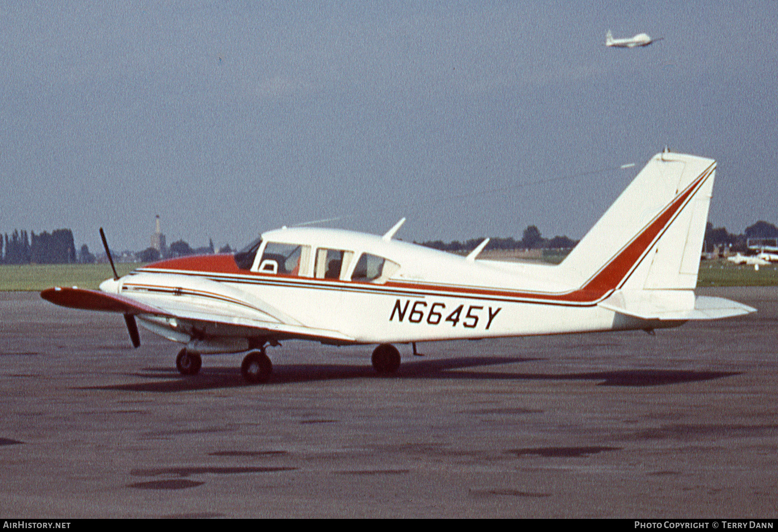 Aircraft Photo of N6645Y | Piper PA-23-250 Aztec D | AirHistory.net #427211