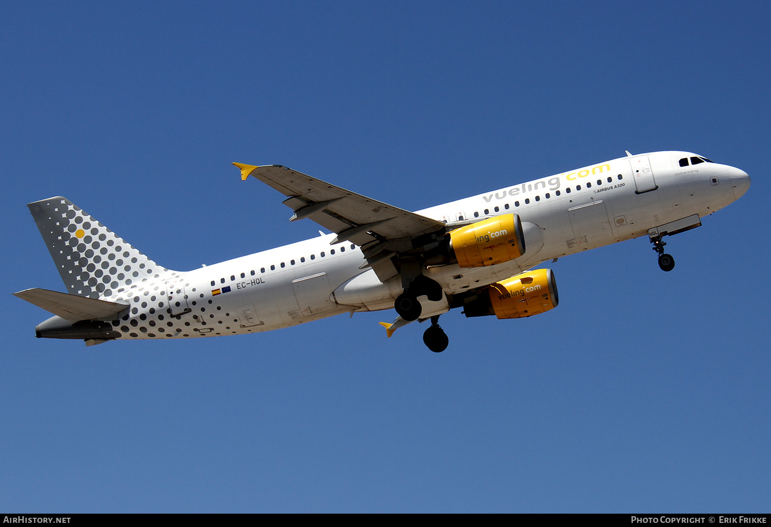 Aircraft Photo of EC-HQL | Airbus A320-214 | Vueling Airlines | AirHistory.net #427237