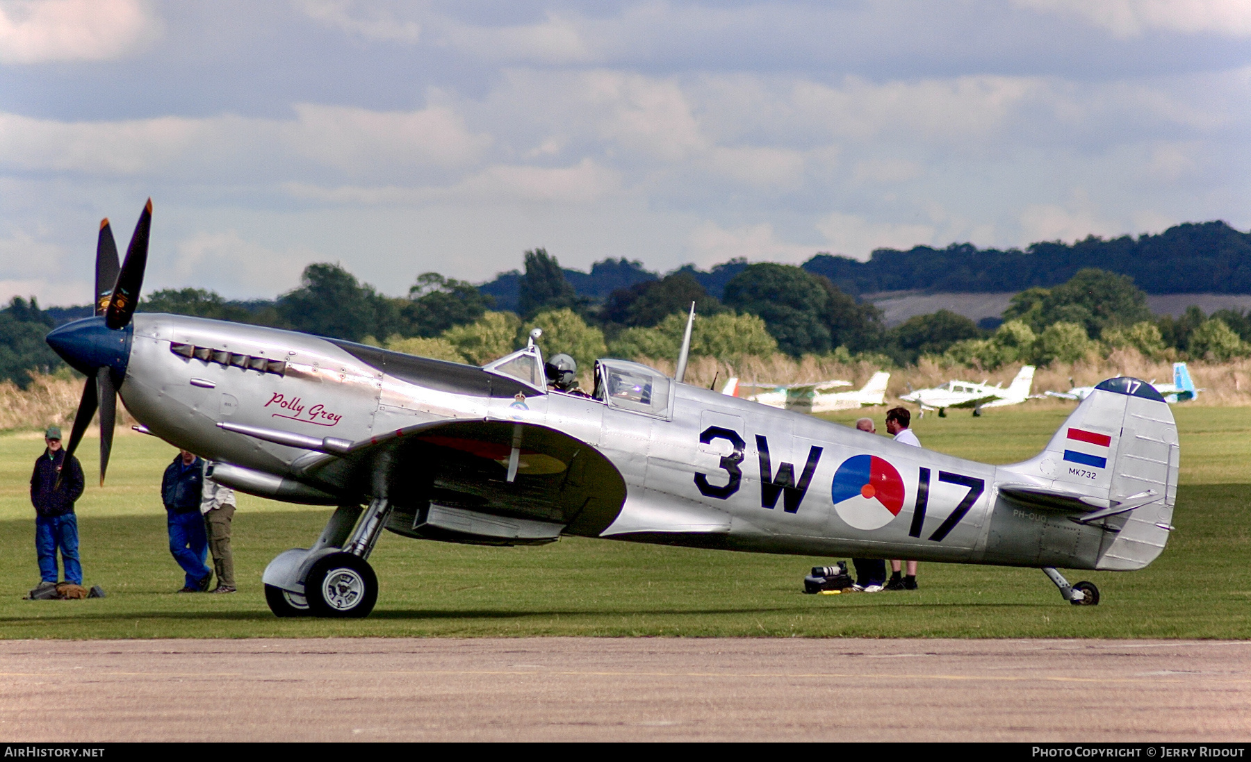 Aircraft Photo of PH-OUQ / MK732 | Supermarine 361 Spitfire LF9C | Netherlands - Air Force | AirHistory.net #427306