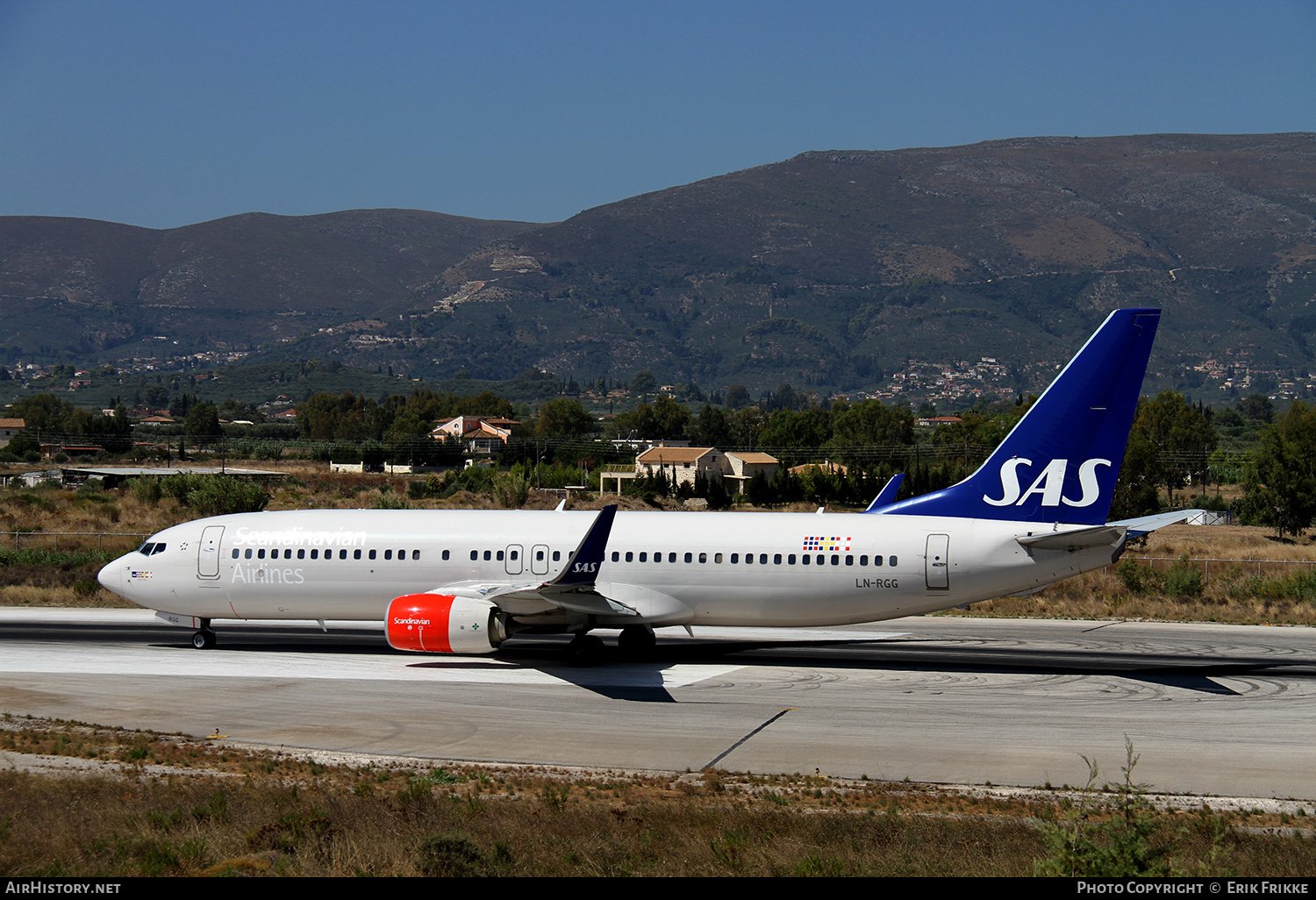 Aircraft Photo of LN-RGG | Boeing 737-86N | Scandinavian Airlines - SAS | AirHistory.net #427364