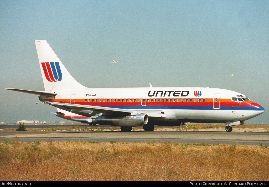 Aircraft Photo of N981UA | Boeing 737-291/Adv | United Airlines | AirHistory.net #427371