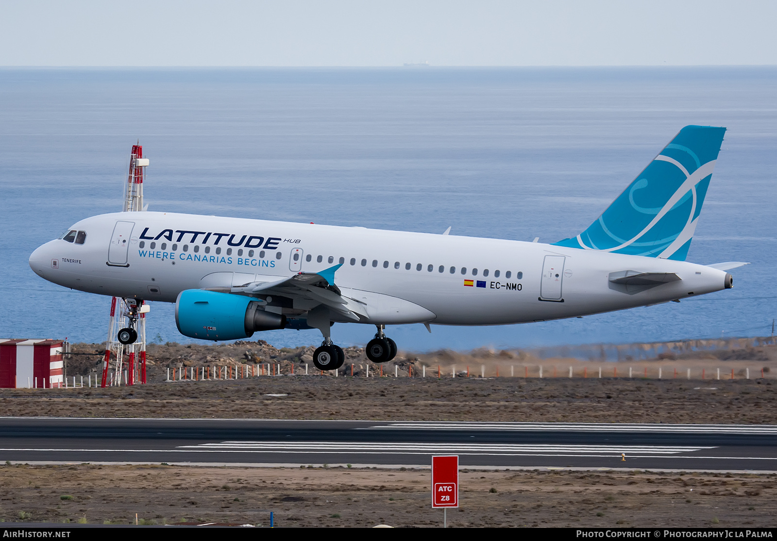 Aircraft Photo of EC-NMO | Airbus A319-115 | Lattitude Hub | AirHistory.net #427580