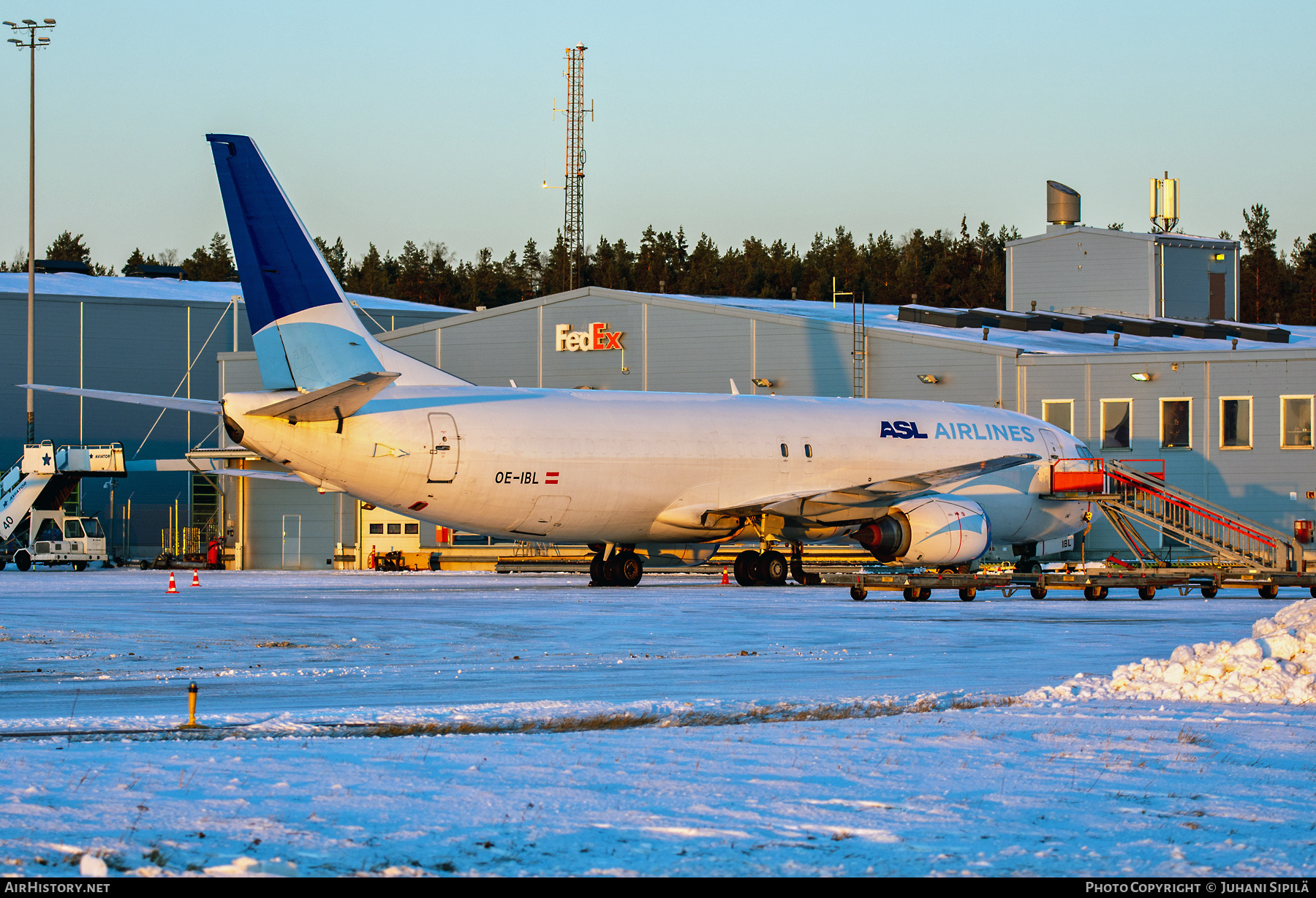 Aircraft Photo of OE-IBL | Boeing 737-490(SF) | ASL Airlines | AirHistory.net #427613