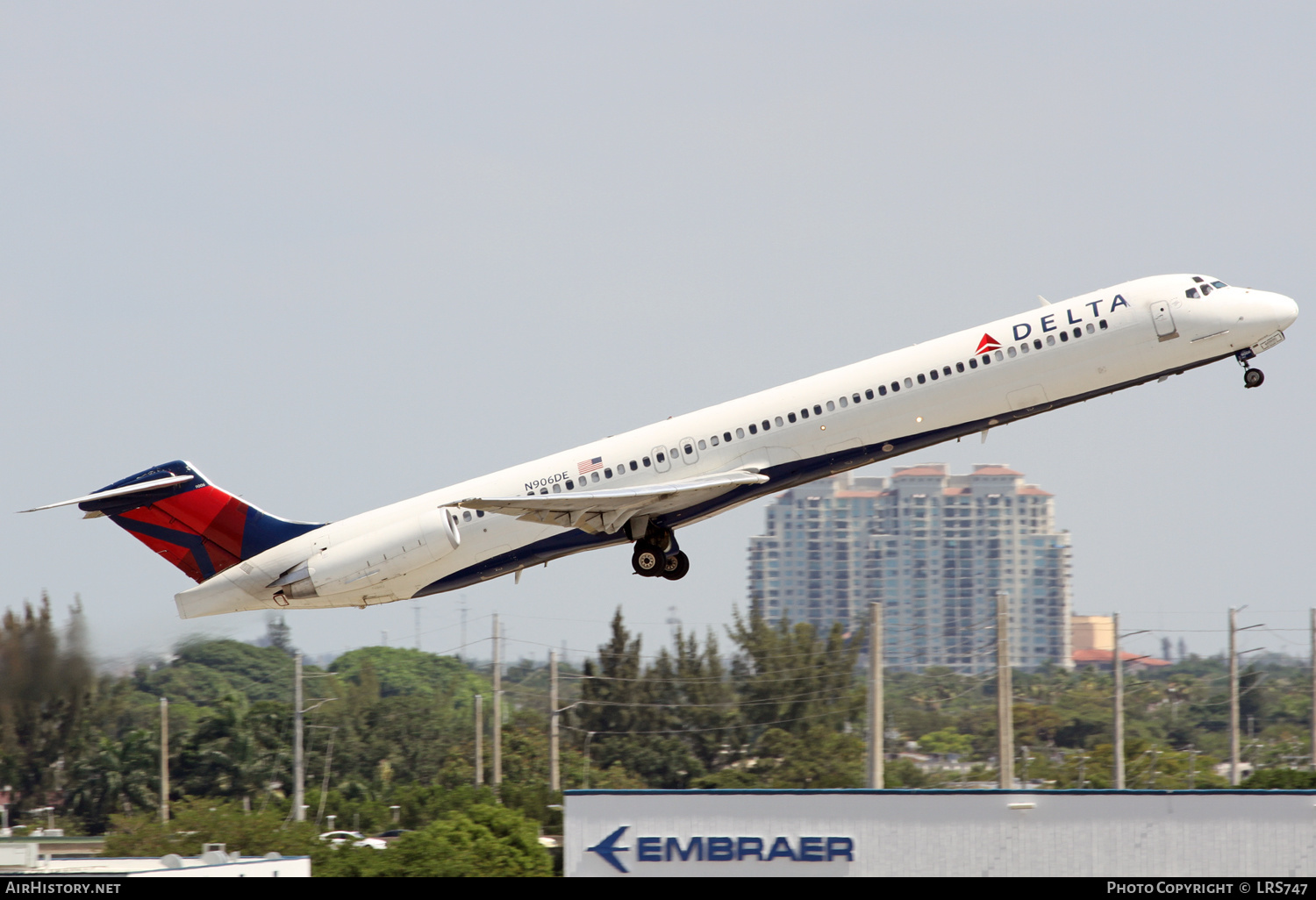 Aircraft Photo of N906DE | McDonnell Douglas MD-88 | Delta Air Lines | AirHistory.net #427737