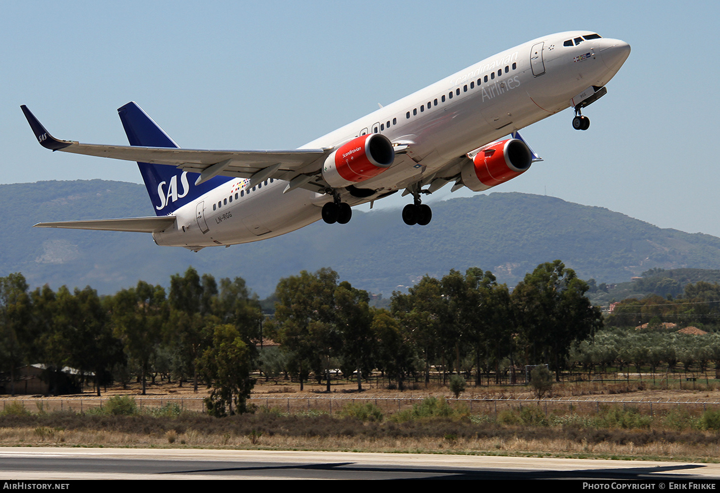 Aircraft Photo of LN-RGG | Boeing 737-86N | Scandinavian Airlines - SAS | AirHistory.net #427835