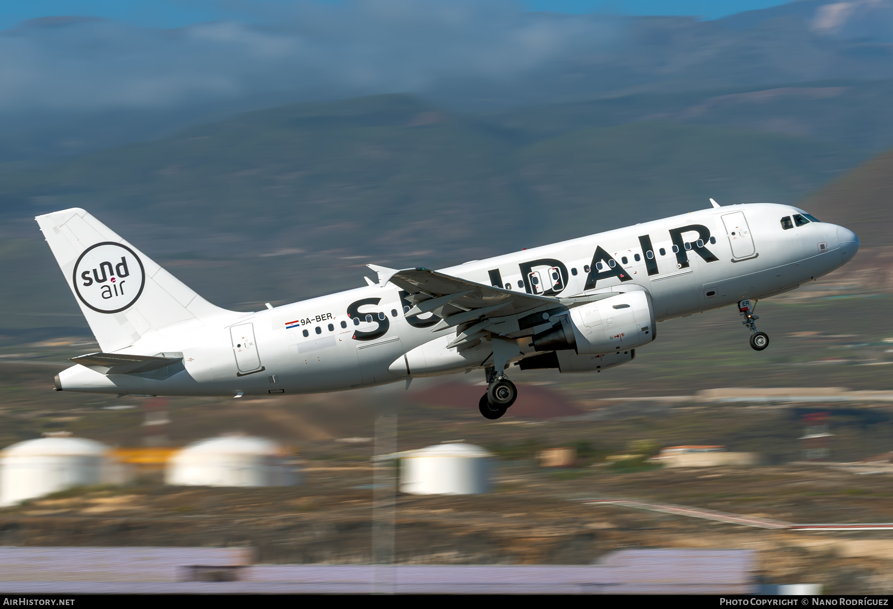 Aircraft Photo of 9A-BER | Airbus A319-112 | Sundair | AirHistory.net #427877