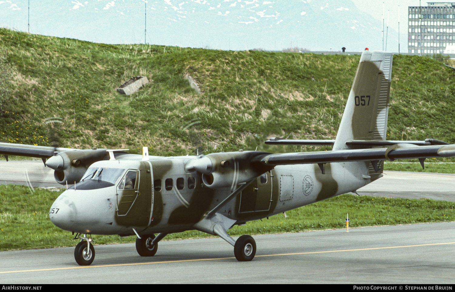 Aircraft Photo of 057 | De Havilland Canada DHC-6-100 Twin Otter | Norway - Air Force | AirHistory.net #427889