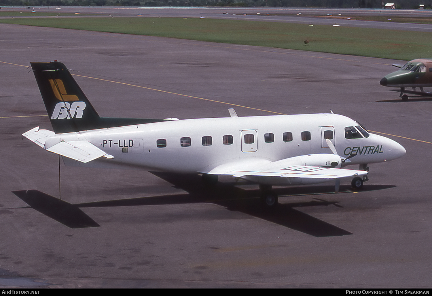 Aircraft Photo of PT-LLD | Embraer EMB-110P1 Bandeirante | Brazil Central Linhas Aereas | AirHistory.net #427910