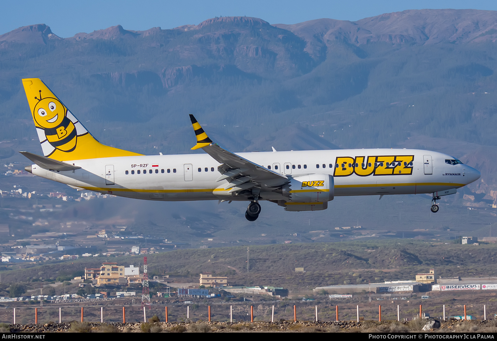 Aircraft Photo of SP-RZF | Boeing 737-8200 Max 200 | Buzz | AirHistory.net #427946