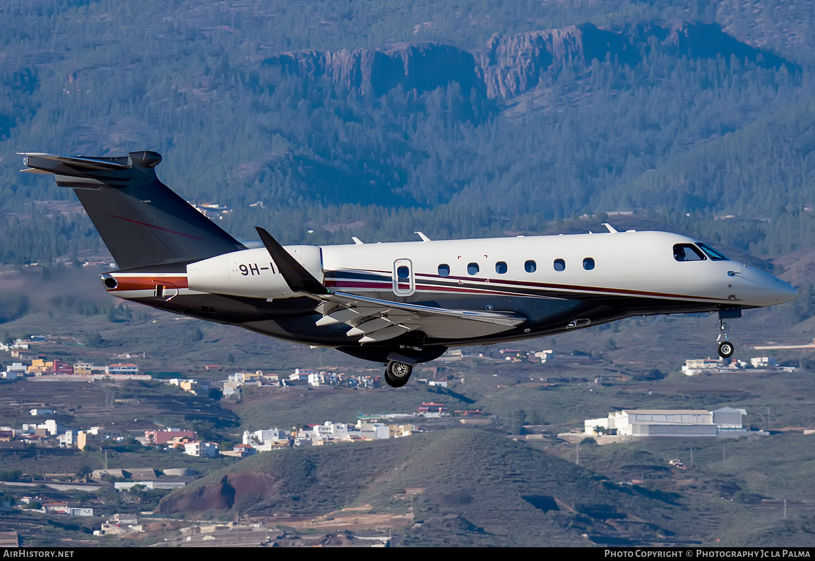 Aircraft Photo of 9H-IFX | Embraer EMB-550 Praetor 600 | AirHistory.net #427949