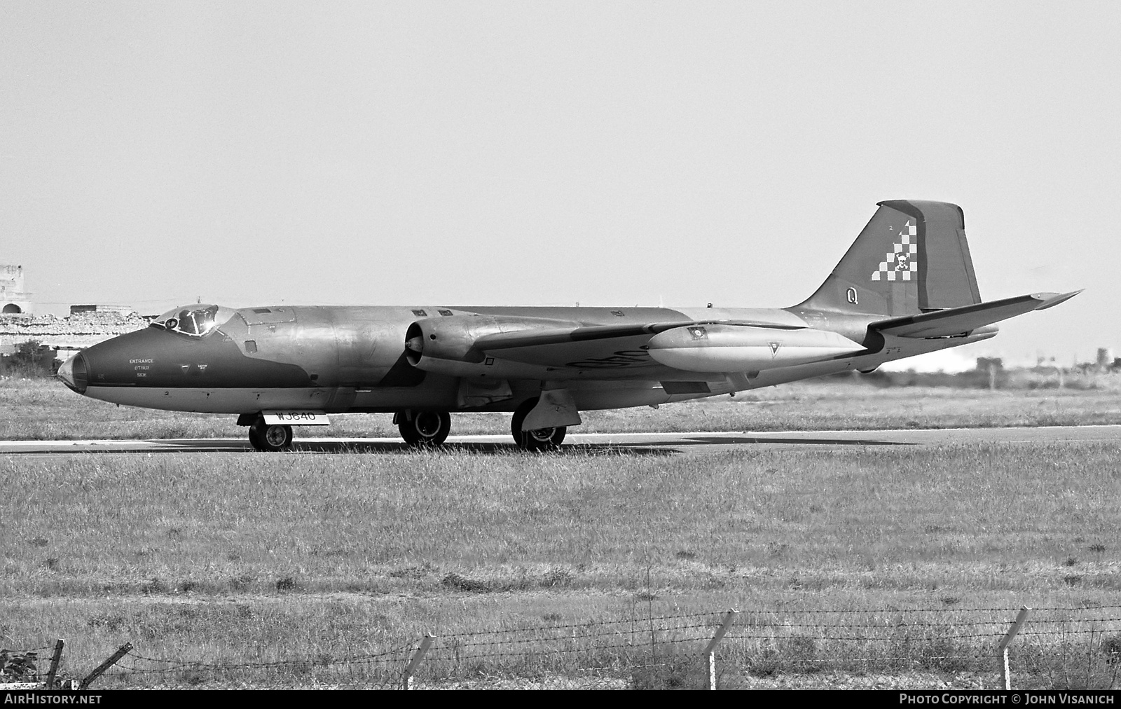 Aircraft Photo of WJ640 | English Electric Canberra B2 | UK - Air Force | AirHistory.net #427960