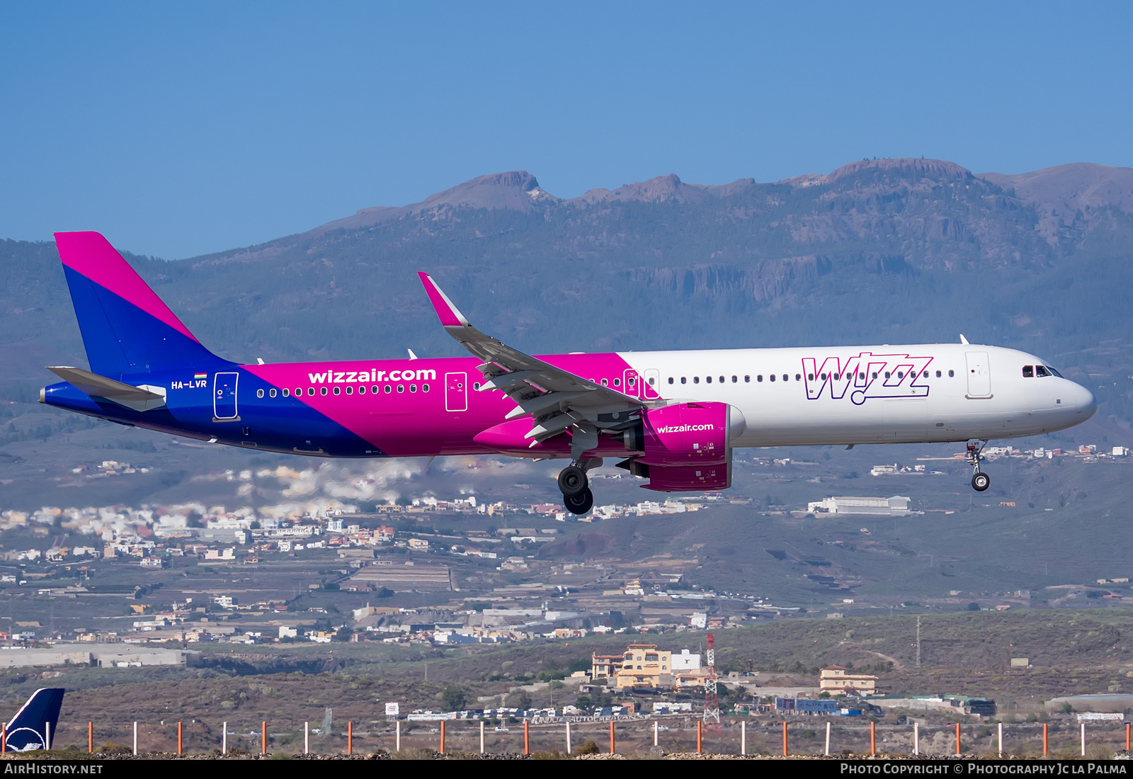 Aircraft Photo of HA-LVR | Airbus A321-271NX | Wizz Air | AirHistory.net #427973