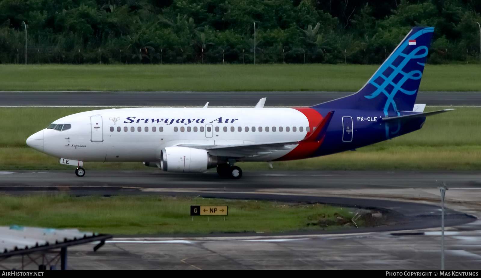 Aircraft Photo of PK-CLE | Boeing 737-524 | Sriwijaya Air | AirHistory.net #428035