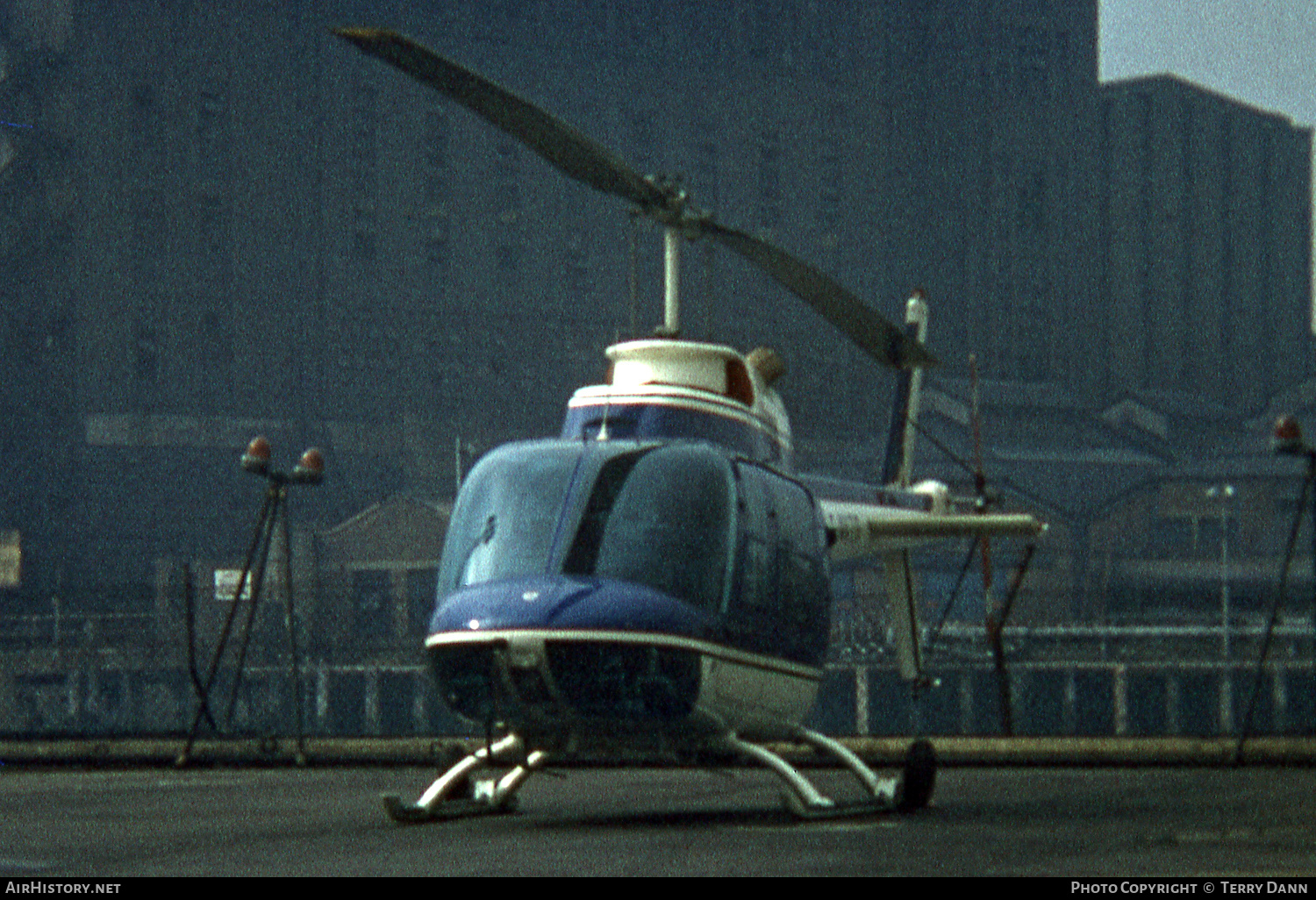 Aircraft Photo of G-AVZG | Bell AB-206A JetRanger | AirHistory.net #428118