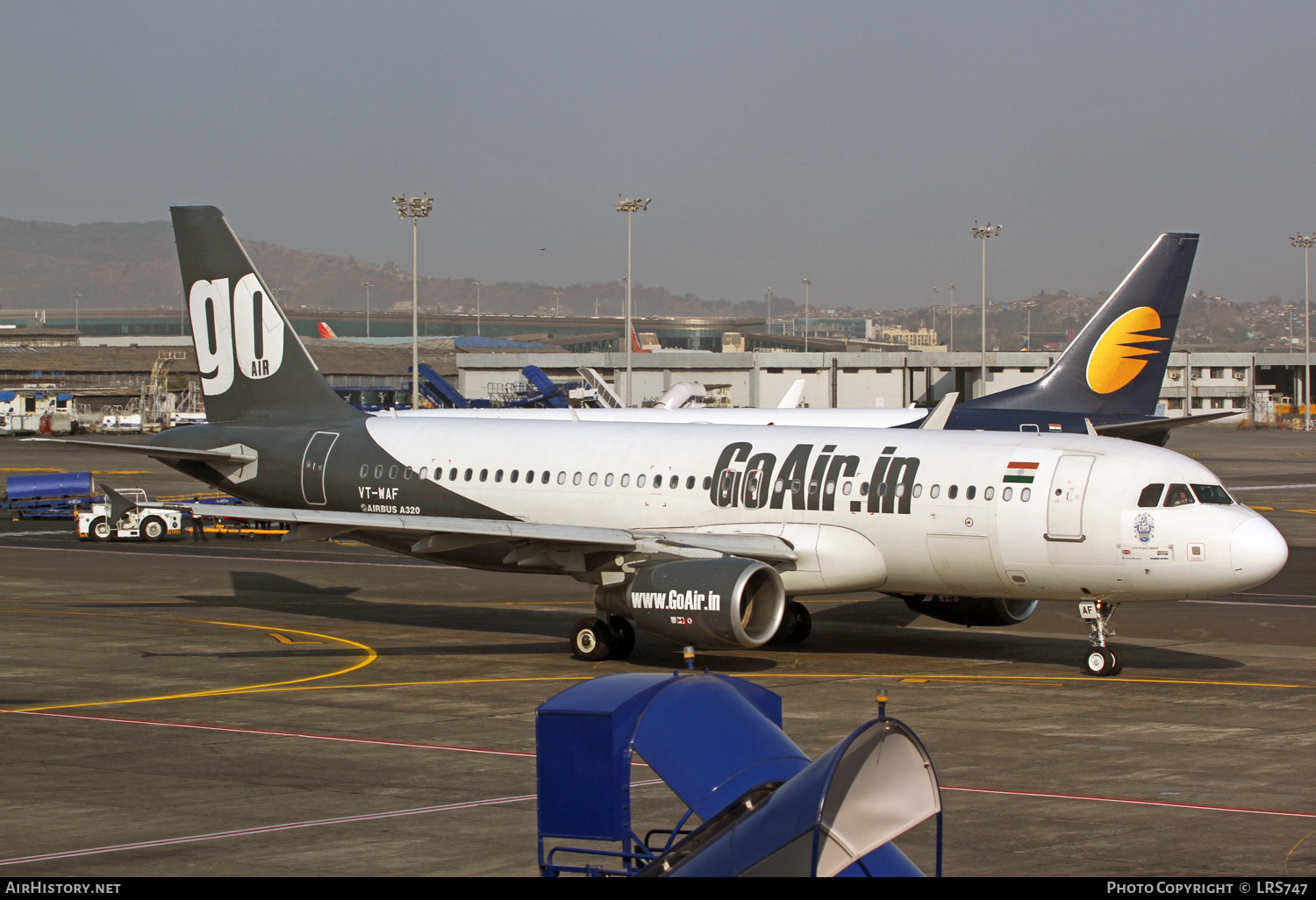 Aircraft Photo of VT-WAF | Airbus A320-214 | GoAir | AirHistory.net #428362