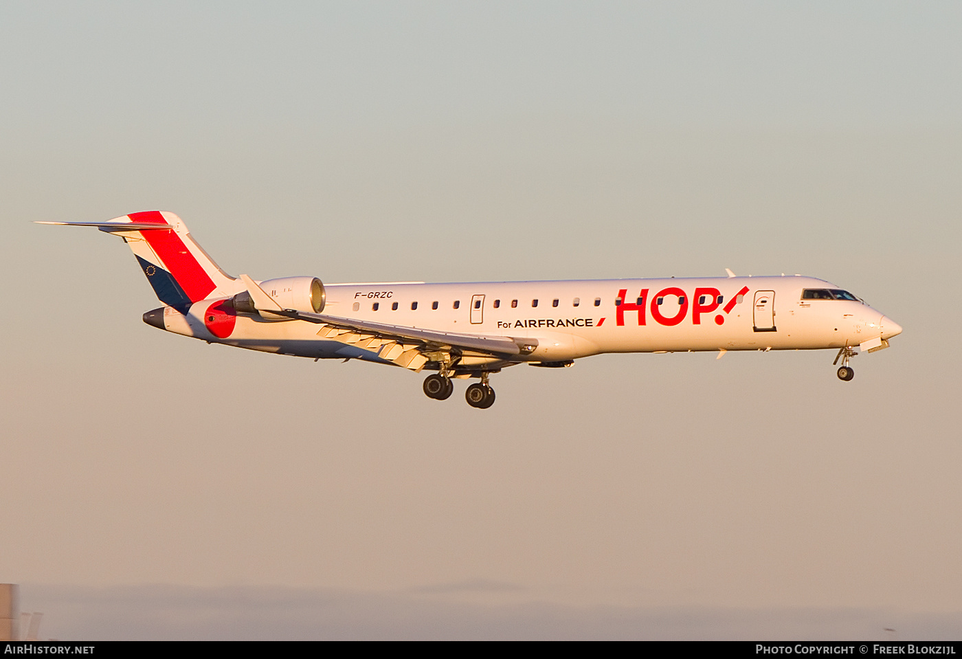 Aircraft Photo of F-GRZC | Bombardier CRJ-700 (CL-600-2C10) | Hop! | AirHistory.net #428431
