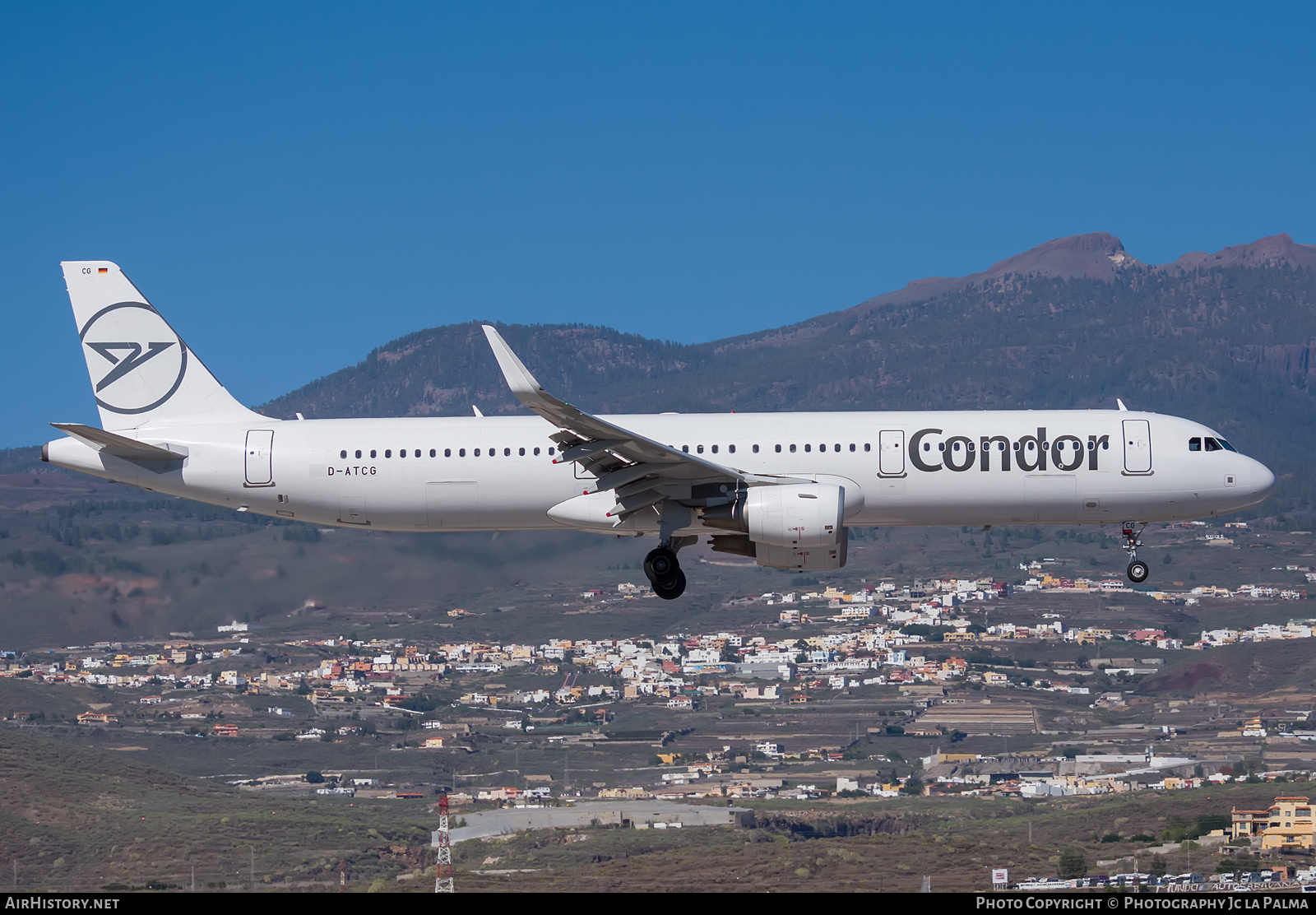 Aircraft Photo of D-ATCG | Airbus A321-211 | Condor Flugdienst | AirHistory.net #428471