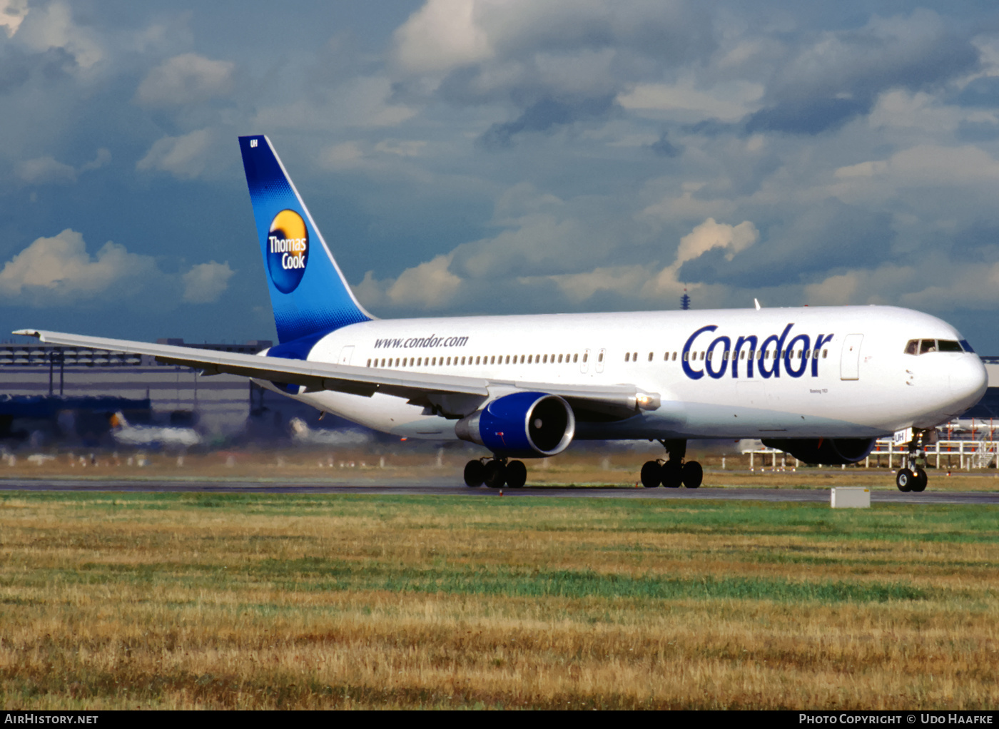 Aircraft Photo of D-ABUH | Boeing 767-330/ER | Condor Flugdienst | AirHistory.net #428495