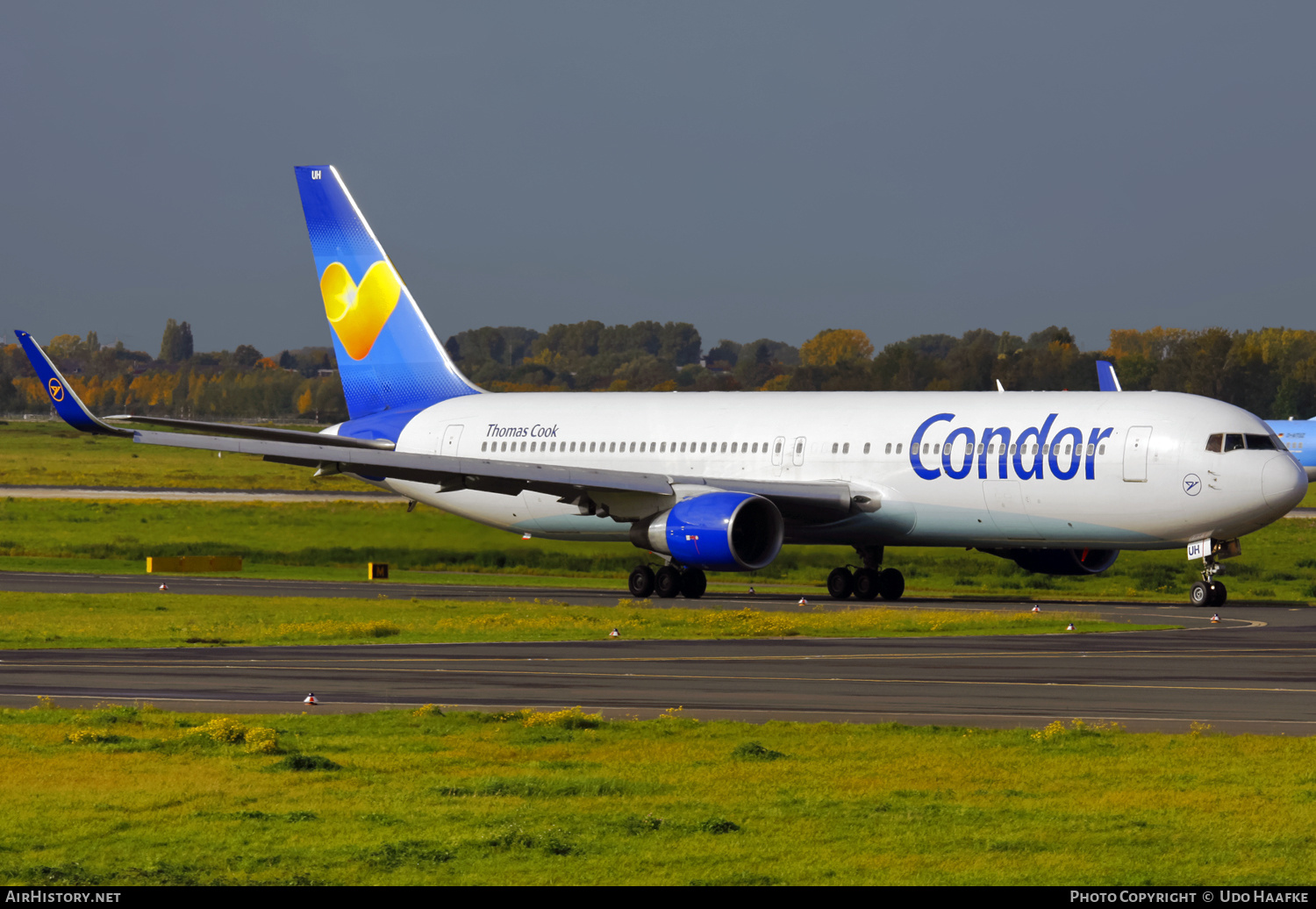 Aircraft Photo of D-ABUH | Boeing 767-330/ER | Condor Flugdienst | AirHistory.net #428511