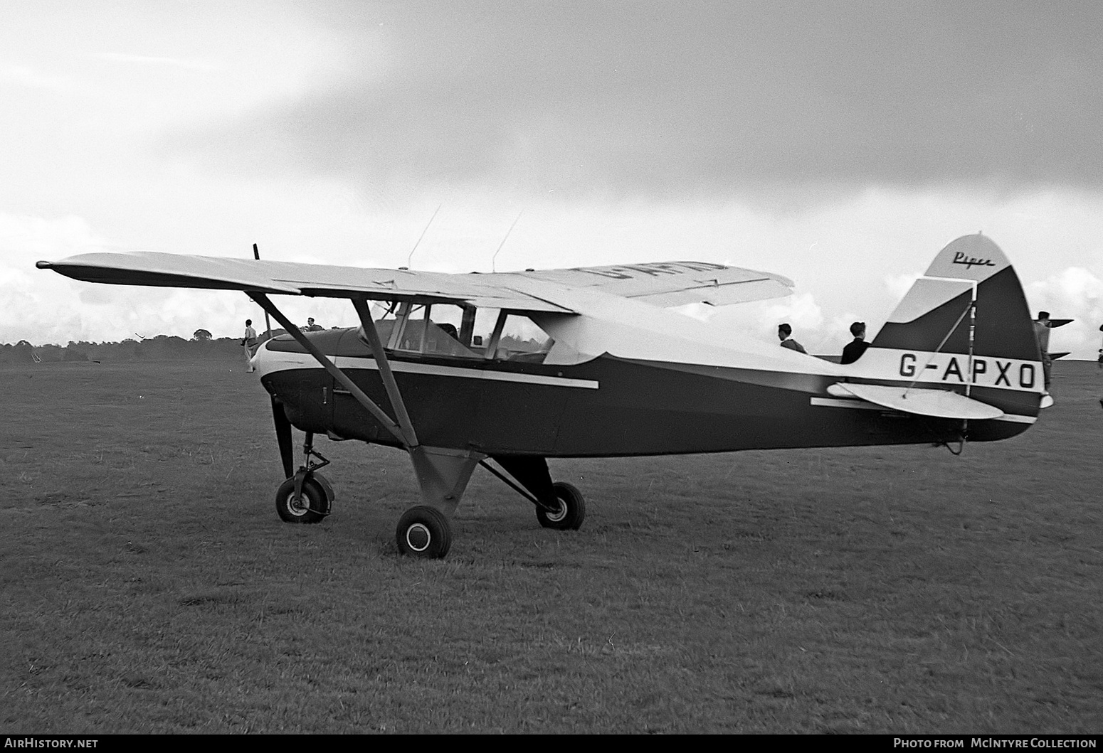 Aircraft Photo of G-APXO | Piper PA-22-150 Tri-Pacer | AirHistory.net #428529