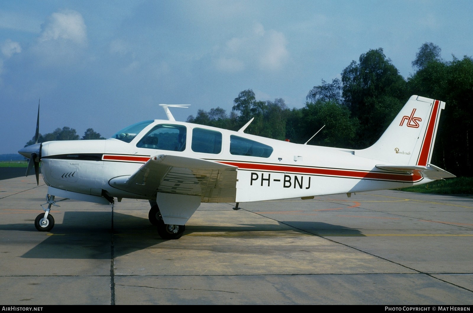 Aircraft Photo of PH-BNJ | Beech F33C Bonanza | Rijksluchtvaartschool - RLS | AirHistory.net #428542