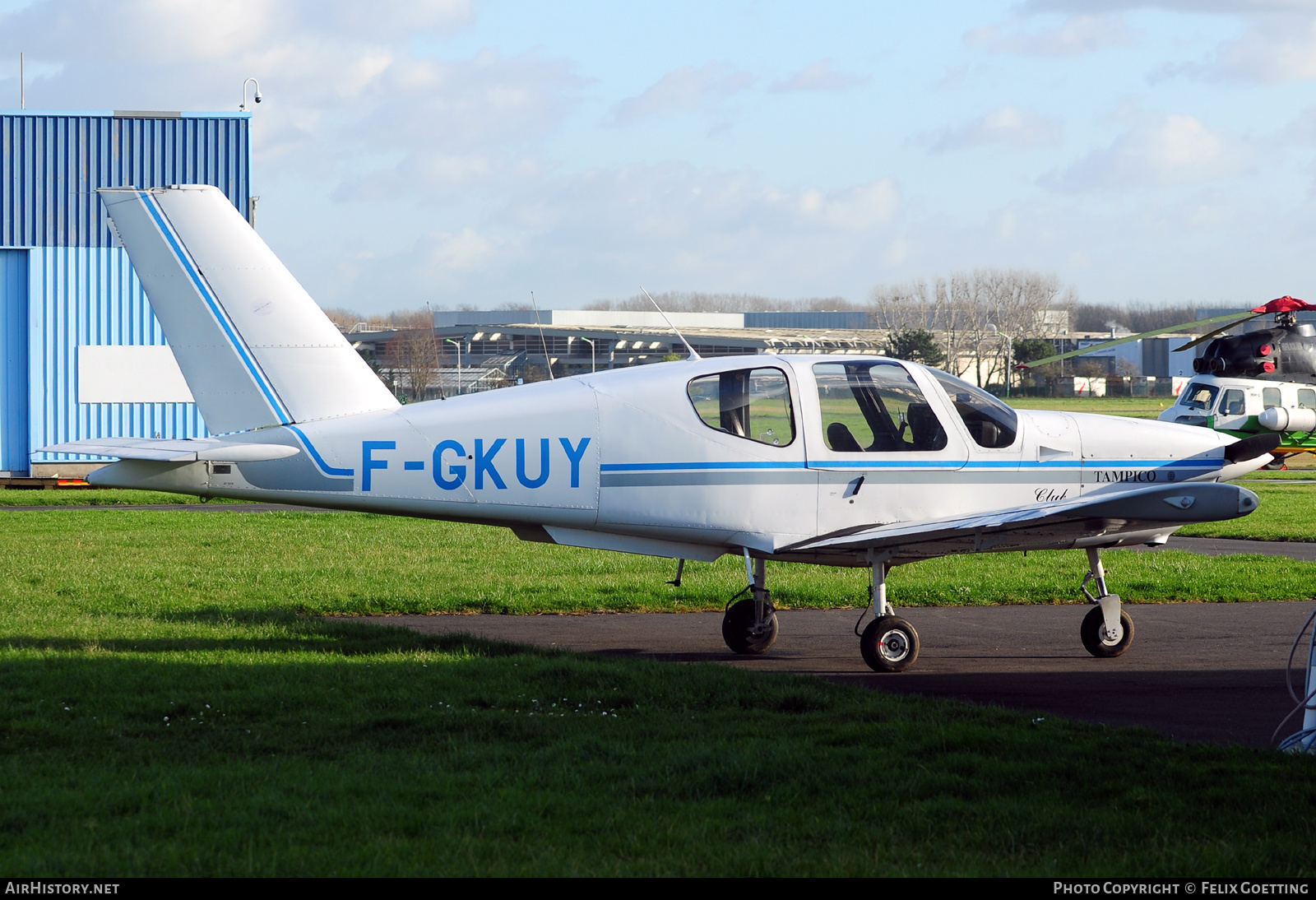 Aircraft Photo of F-GKUY | Socata TB-9 Tampico Club | AirHistory.net #428597