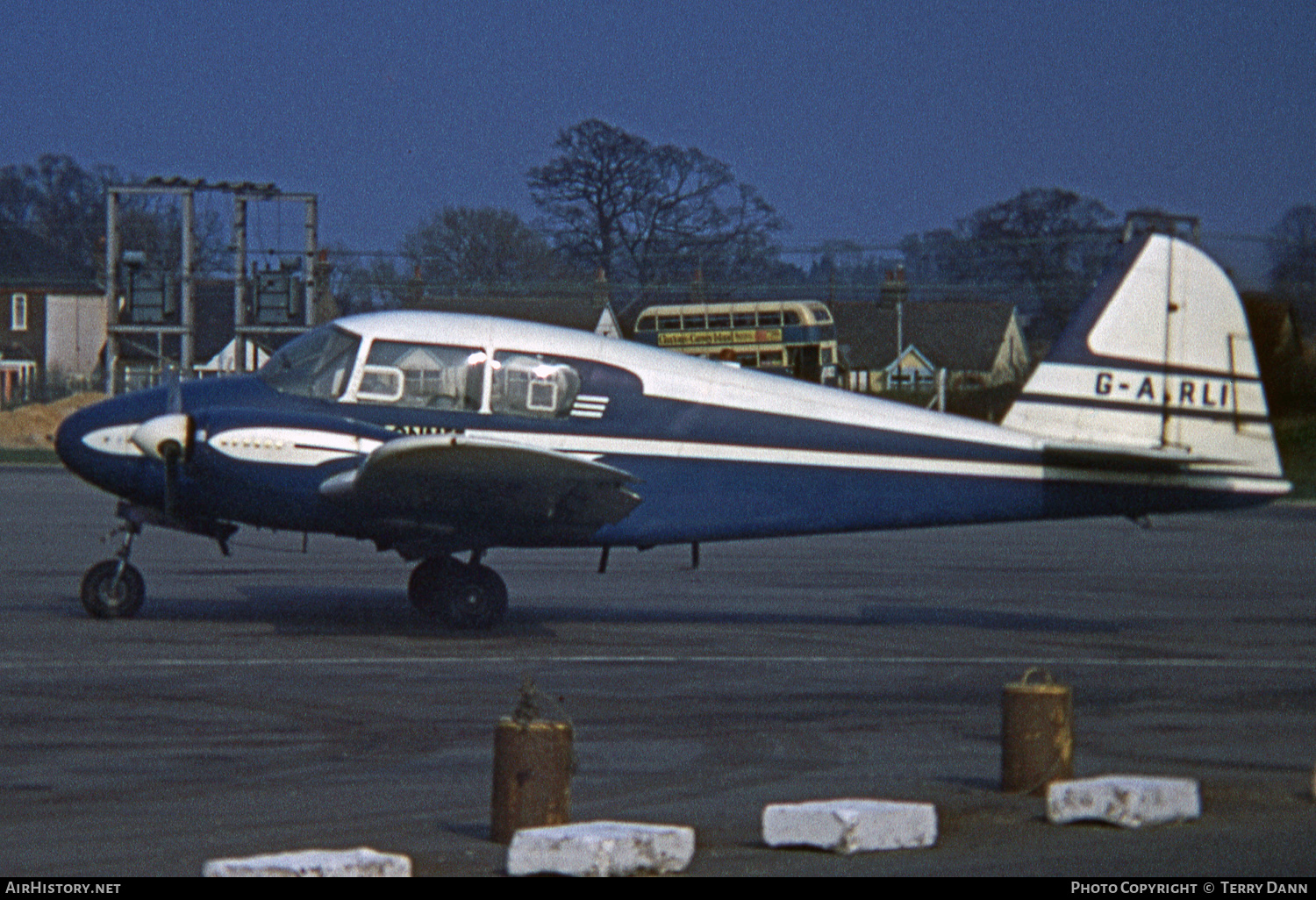 Aircraft Photo of G-ARLI | Piper PA-23-150 Apache | Lonmet Aviation | AirHistory.net #428640