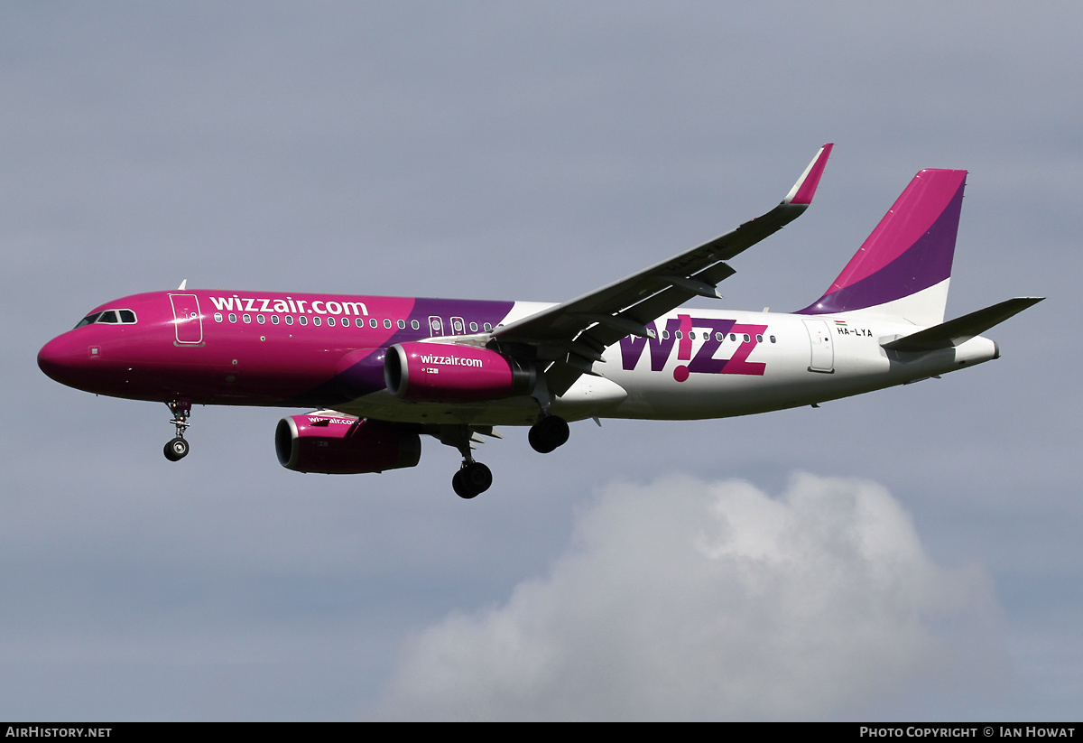 Aircraft Photo of HA-LYA | Airbus A320-232 | Wizz Air | AirHistory.net #428696