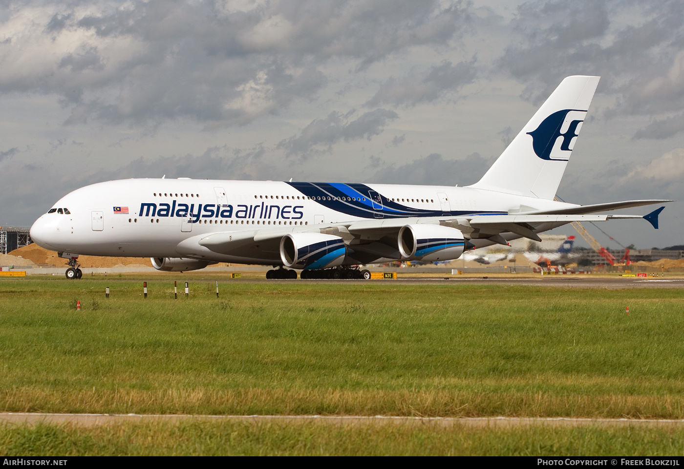 Aircraft Photo of 9M-MNA | Airbus A380-841 | Malaysia Airlines | AirHistory.net #428818