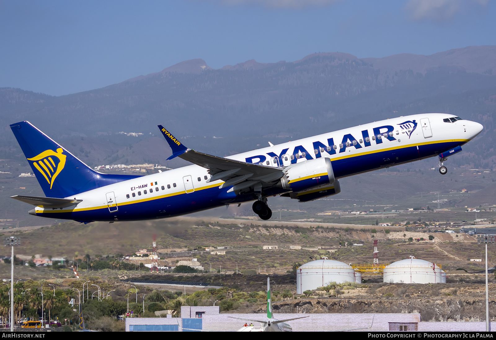 Aircraft Photo of EI-HAW | Boeing 737-8200 Max 200 | Ryanair | AirHistory.net #428932