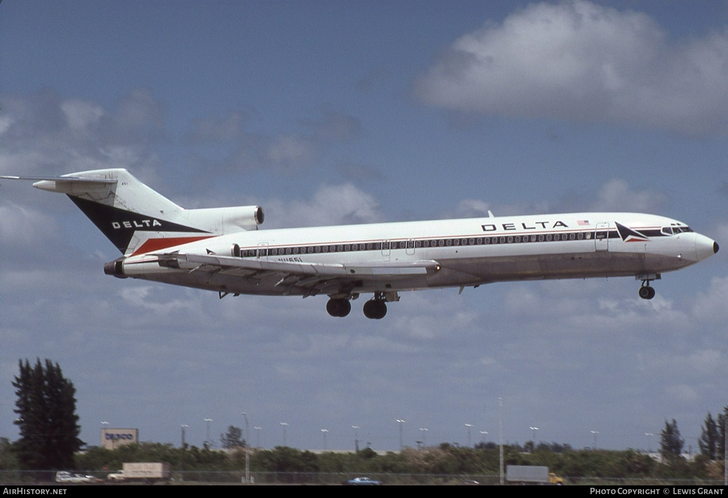 Aircraft Photo of N11651 | Boeing 727-295 | Delta Air Lines | AirHistory.net #428983