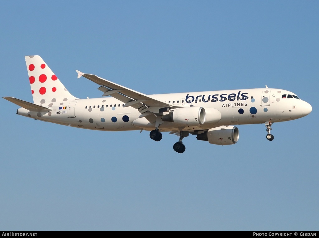Aircraft Photo of OO-SNI | Airbus A320-214 | Brussels Airlines | AirHistory.net #429048