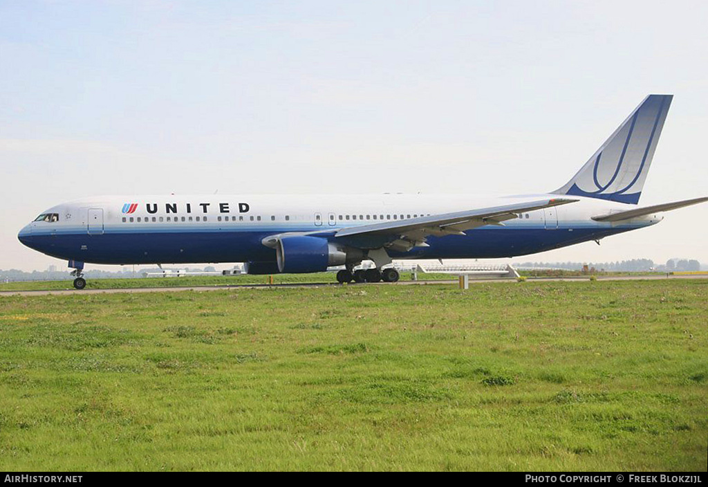 Aircraft Photo of N652UA | Boeing 767-322/ER | United Airlines | AirHistory.net #429159