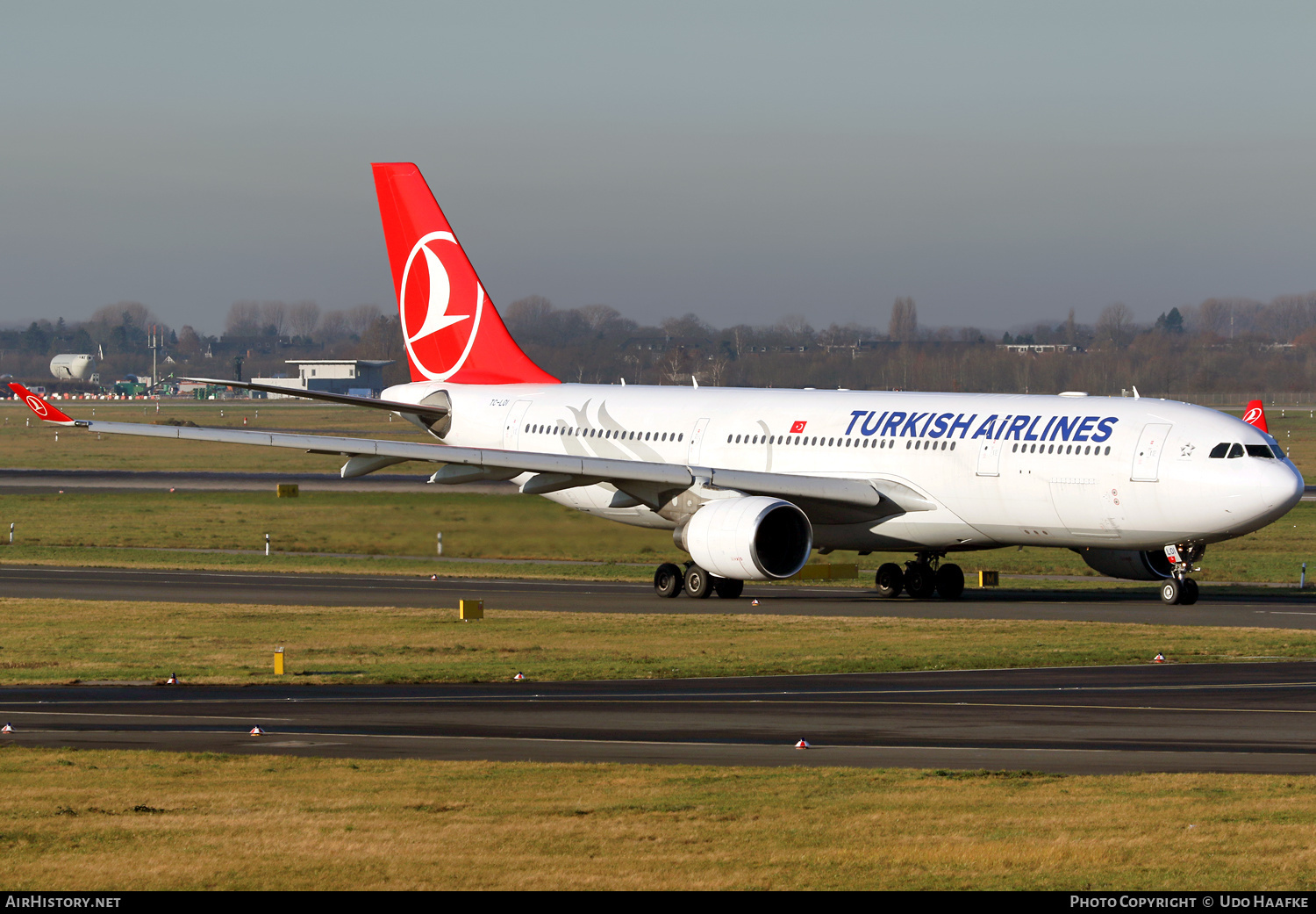 Aircraft Photo of TC-LOI | Airbus A330-223 | Turkish Airlines | AirHistory.net #429185