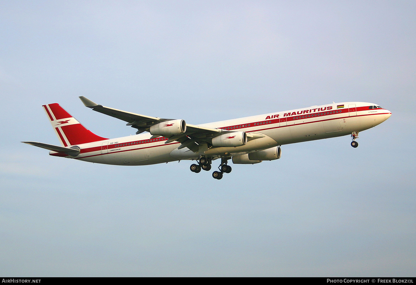 Aircraft Photo of 3B-NBI | Airbus A340-313E | Air Mauritius | AirHistory.net #429207